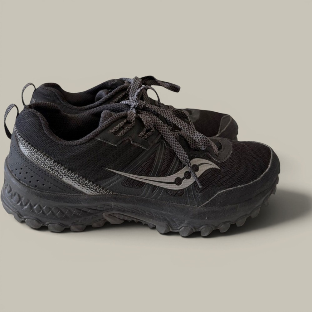 Saucony Excursion TR14 Black Trail Running Shoes Womens 8.5 Gorpcore Sneakers